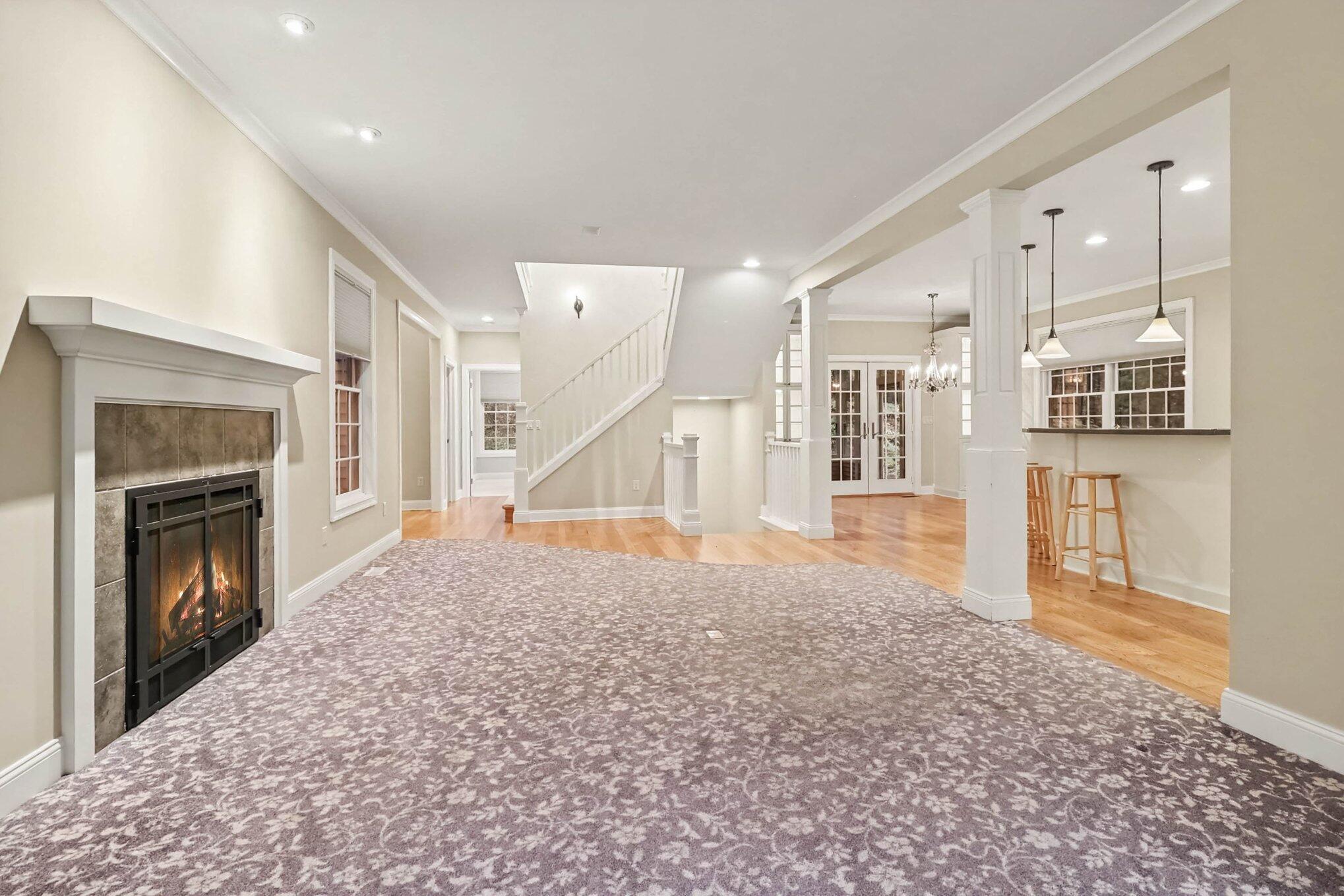 5439 Shawnee Road Pentwater, MI 49449 - Photo 6 of 46 Living room