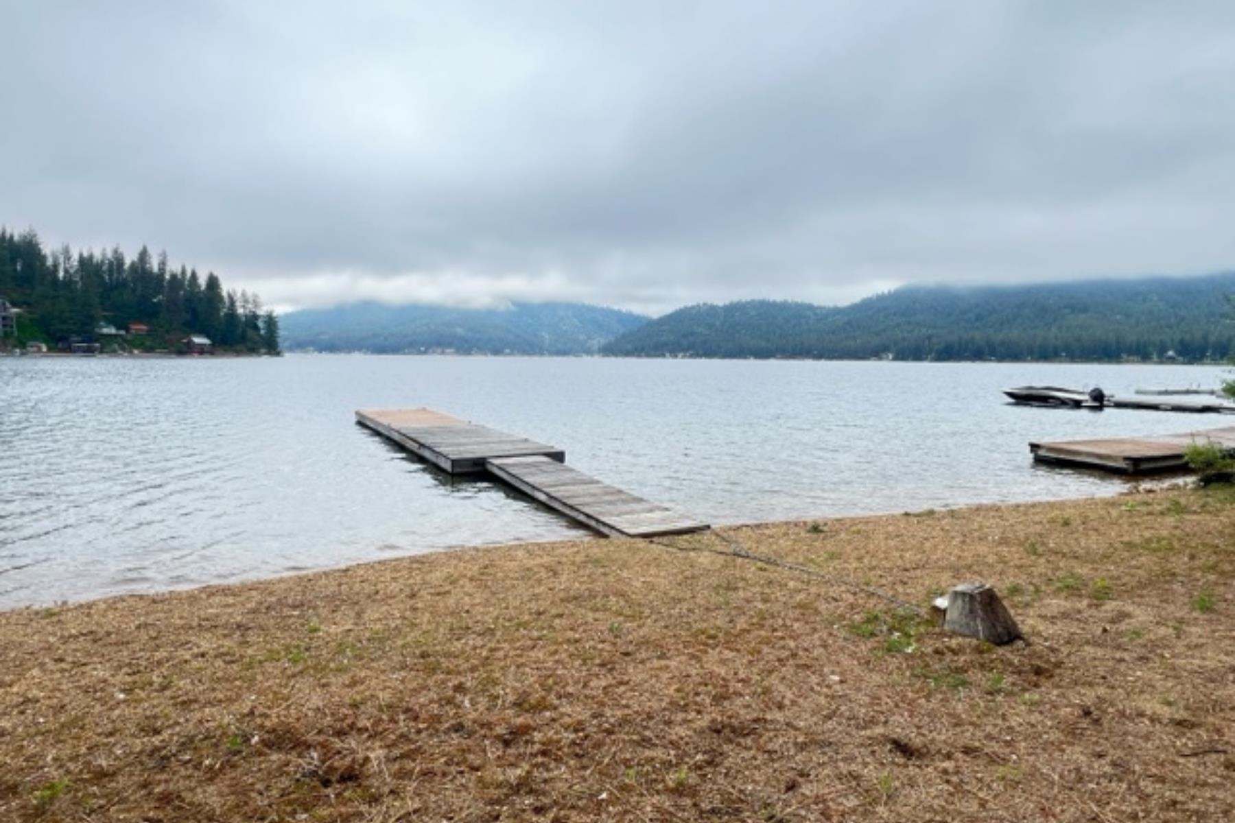 4111 Tamarack Beach Road Loon Lake, WA 99148 - Photo 3 of 19 Gallery Image 3