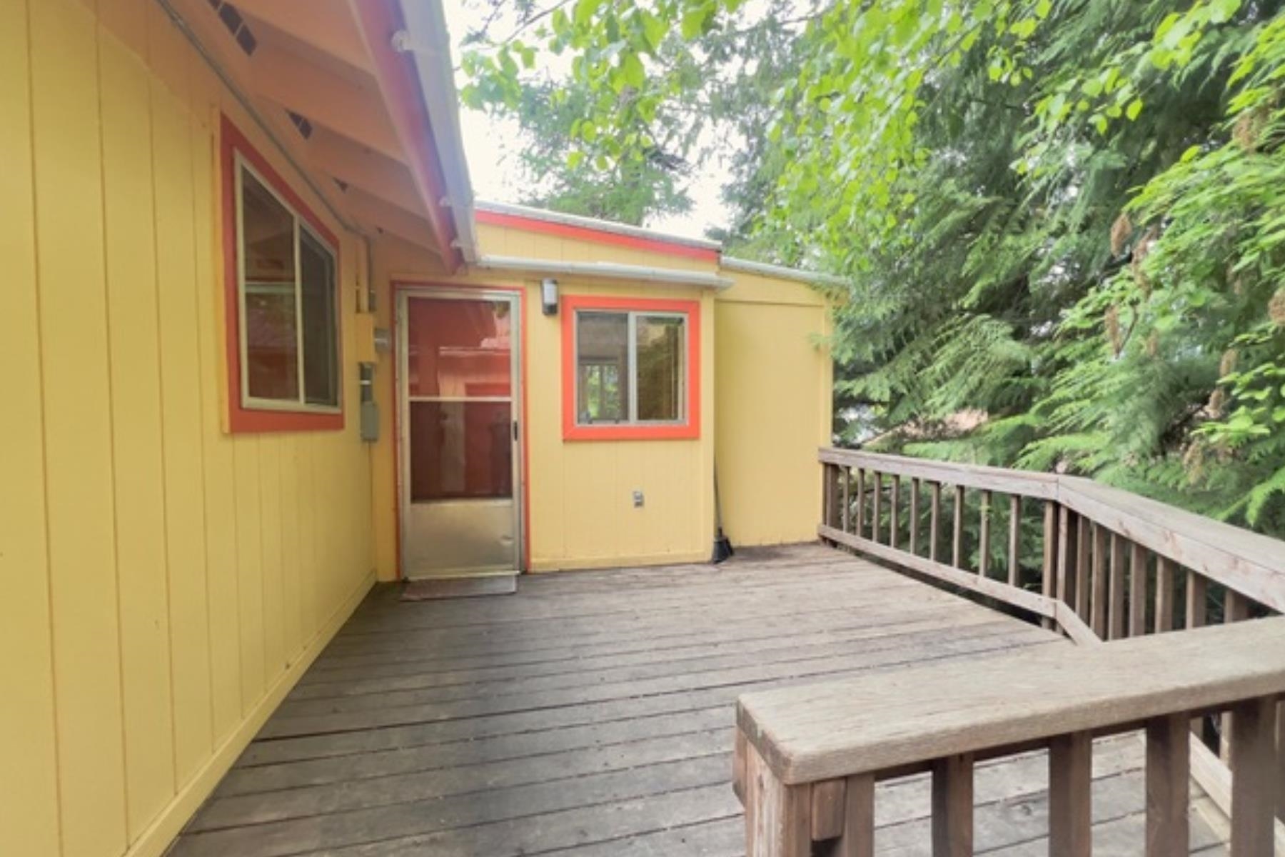 4111 Tamarack Beach Road Loon Lake, WA 99148 - Photo 9 of 19 Gallery Image 9