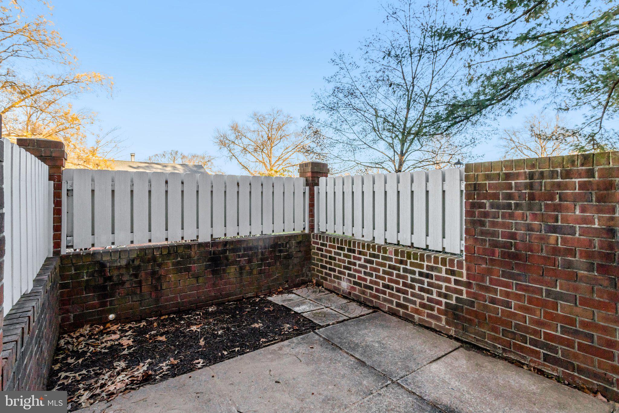 4619 28th Road South, Unit A Arlington, VA 22206 - Photo 4 of 5 You got to have outdoor space.