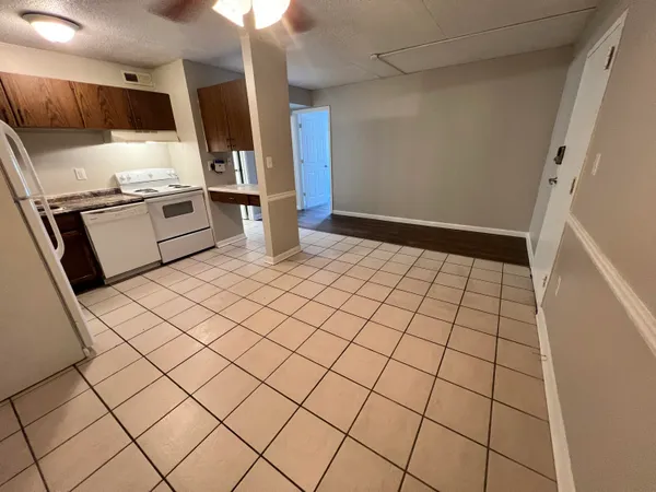 $925 | 915 South Seminole Drive, Unit 5, Chattanooga, TN 37412