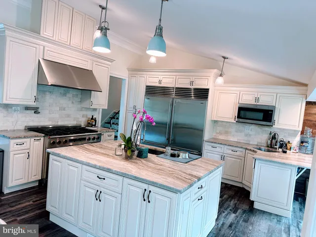 $749,900 | 536 Cardinal Drive, Dresher, PA 19025