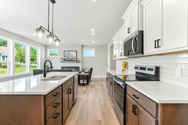 $470,800 | 2924 Lavender Parkway, Faribault, MN 55021