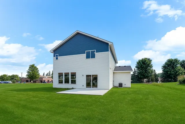 $470,800 | 2924 Lavender Parkway, Faribault, MN 55021