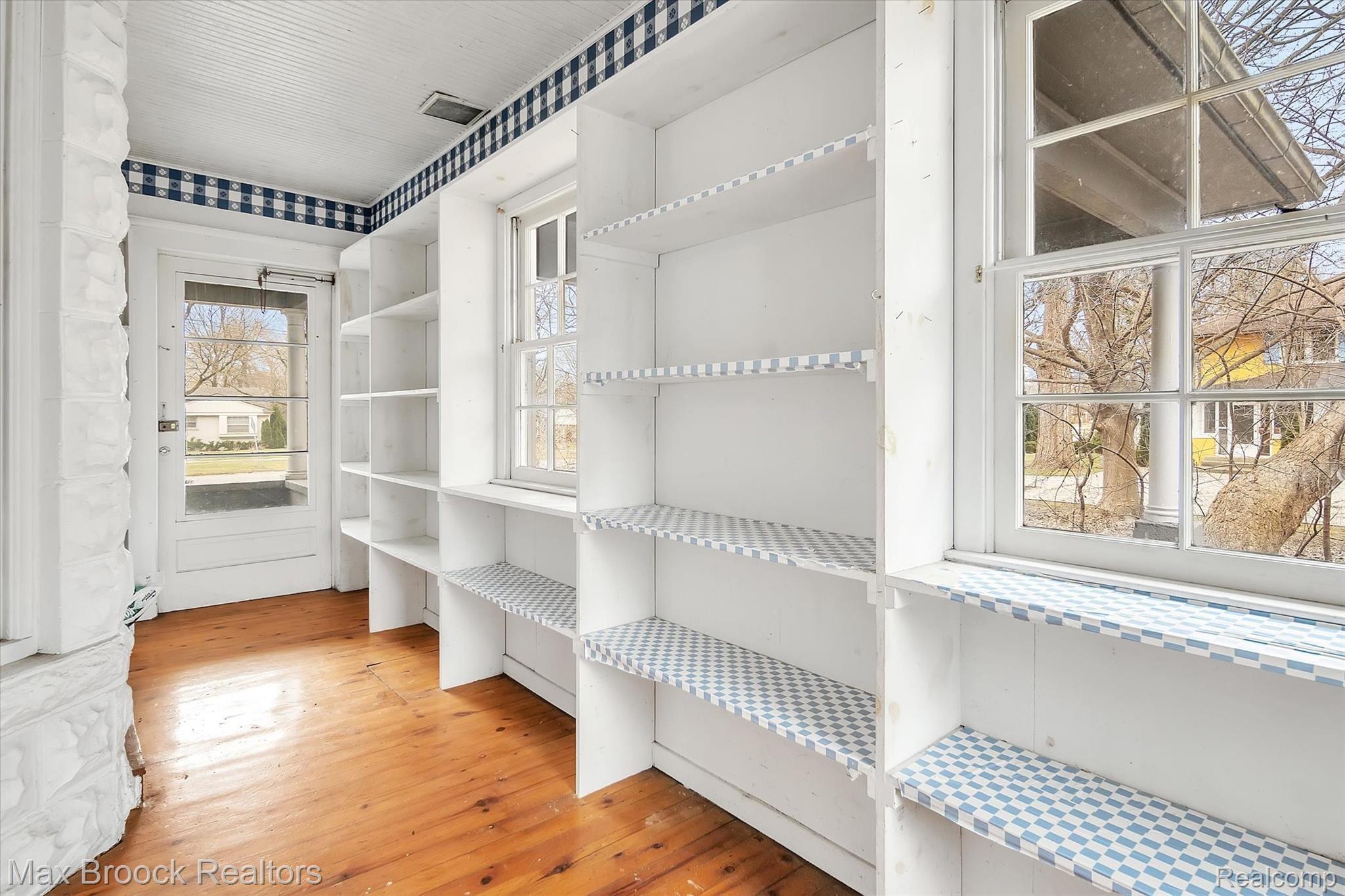 2300 West Maple Road Bloomfield Hills, MI 48301 - Photo 18 of 50 19-2300-W-Maple-Rd-WindowStill-Real-Estate-Photography-19.jpg