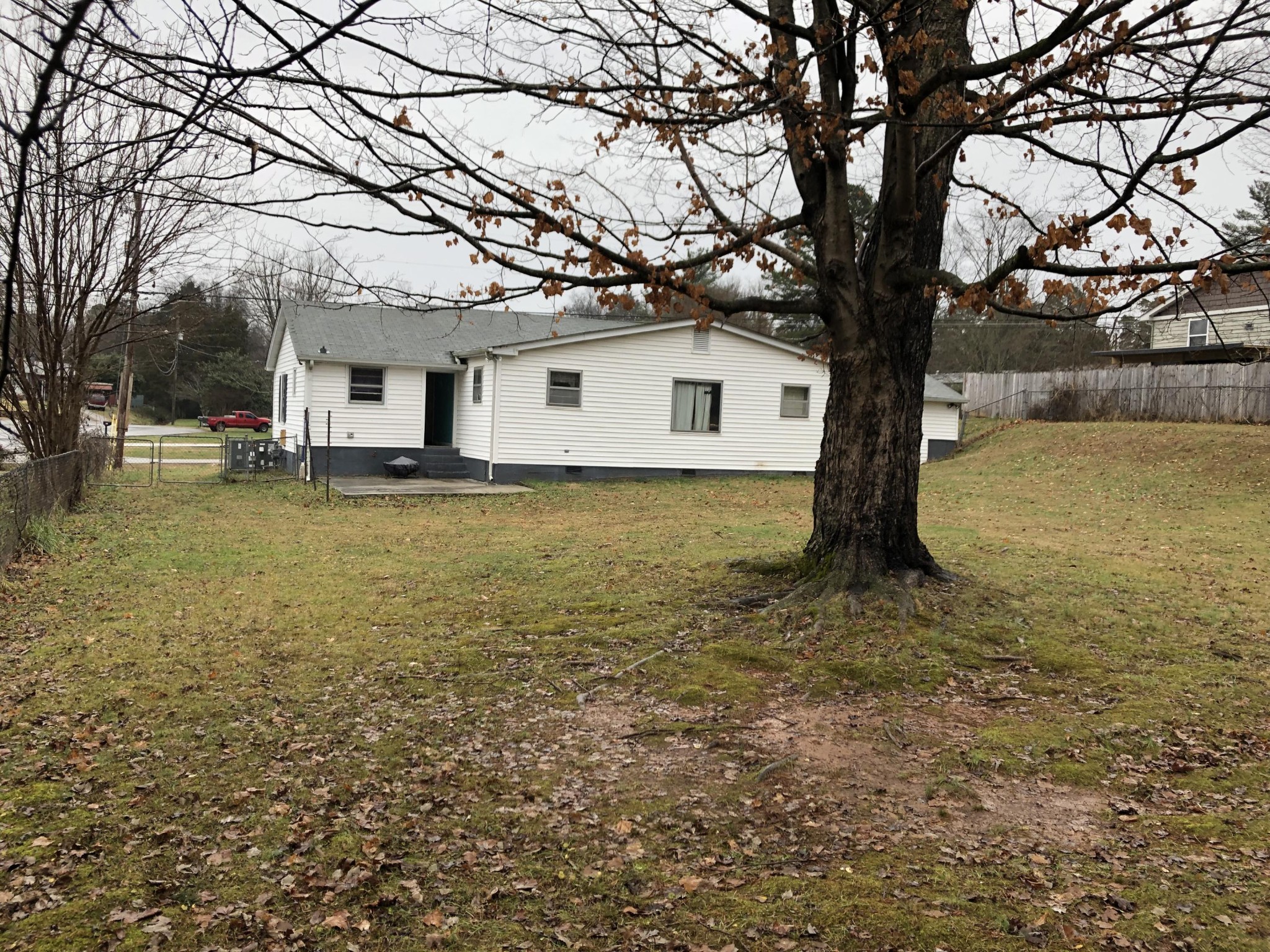 5209 Rowan Road Knoxville, TN 37912 - Photo 17 of 20 Gallery Image 17