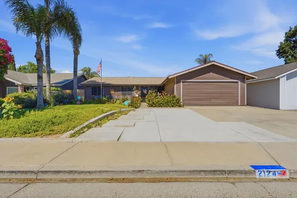 $385,000 | 2124 Neill Way, Hanford, CA 93230