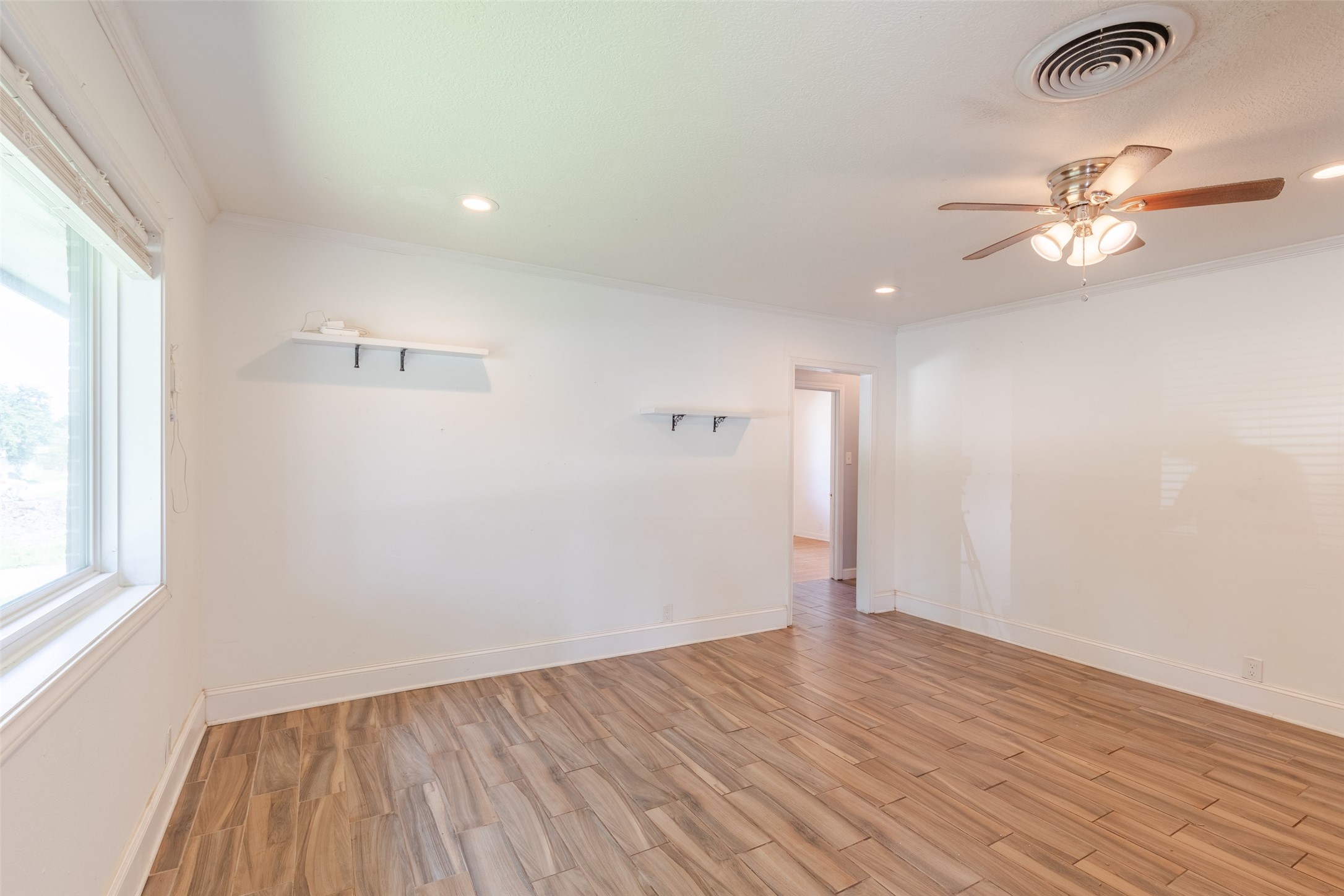 6131 Grape Street Houston, TX 77074 - Photo 12 of 41