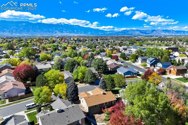 $460,000 | 625 Riverview Lane, Colorado Springs, CO 80916