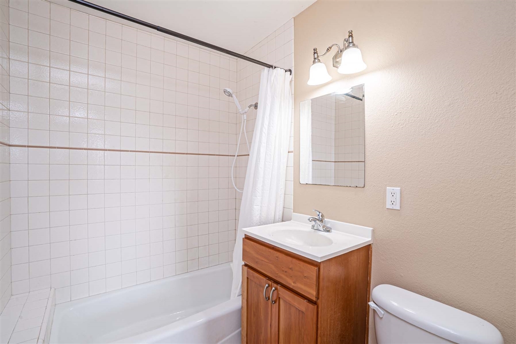 11440 Manzanita Road Lakeside, CA 92040 - Photo 19 of 25 Gallery Image 19