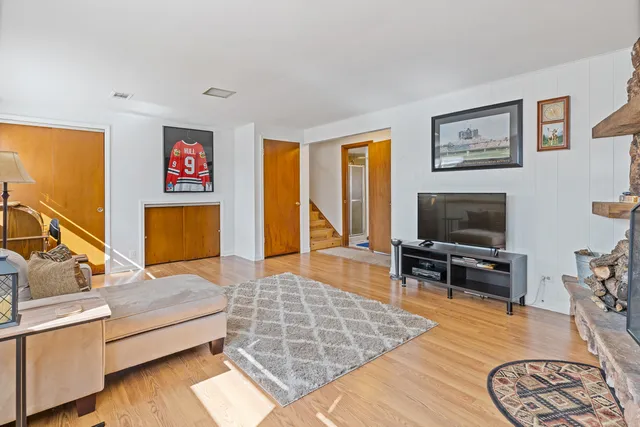 $339,900 | 2319 Taylor Street, Joliet, IL 60435