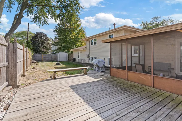 $339,900 | 2319 Taylor Street, Joliet, IL 60435