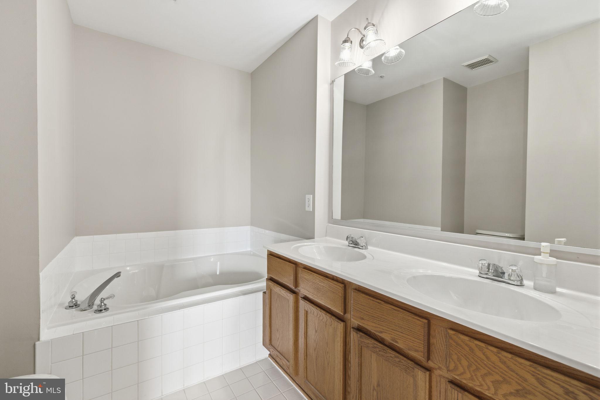 4204 Maple Path Circle, Unit 32 Baltimore, MD 21236 - Photo 12 of 25