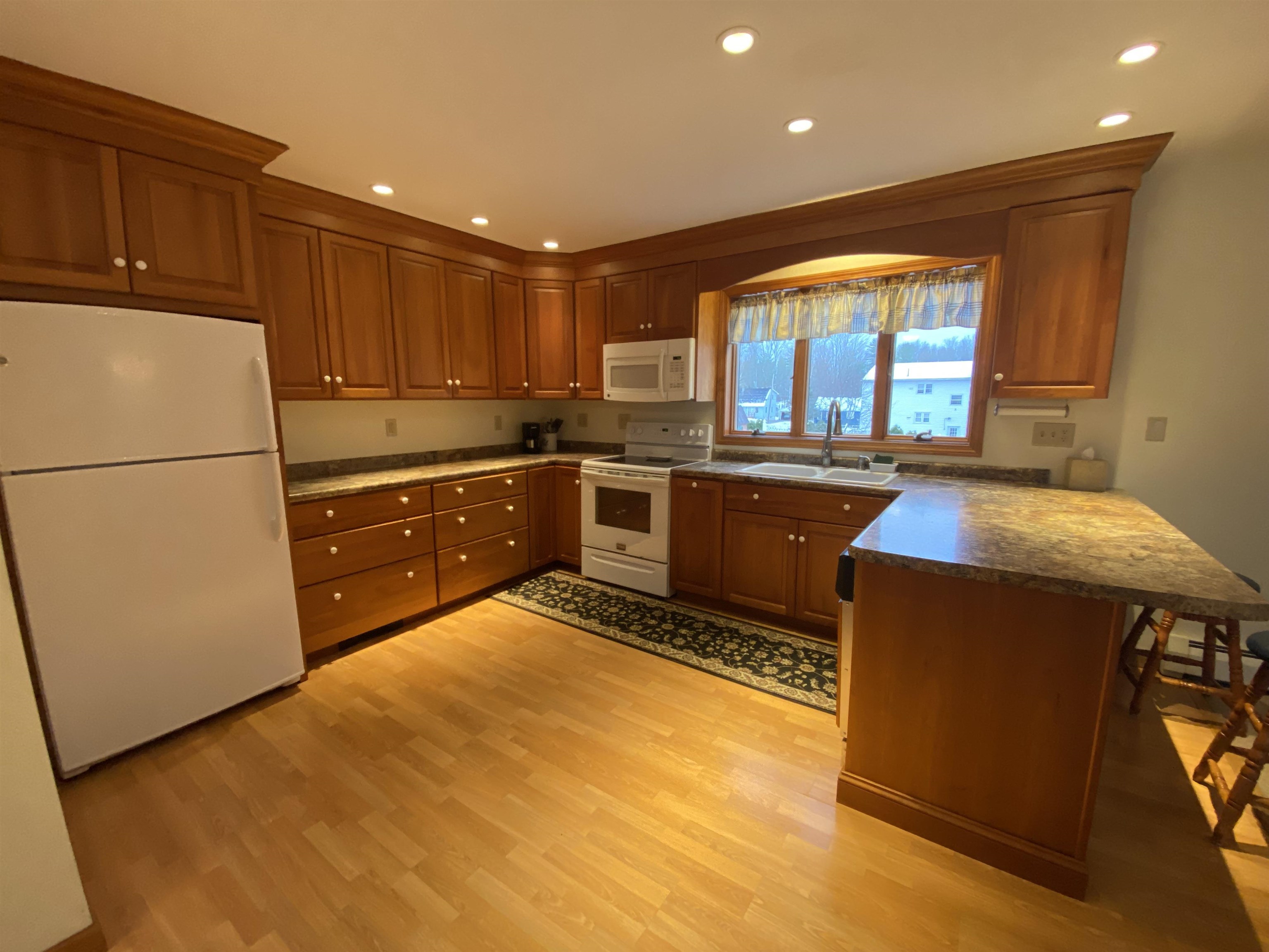 24 Haywood Avenue Rutland, VT 05701 - Photo 7 of 37 Gallery Image 7