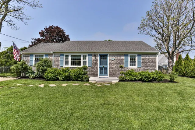 $749,900 | 15 Glen Road, Hyannis, MA 02601