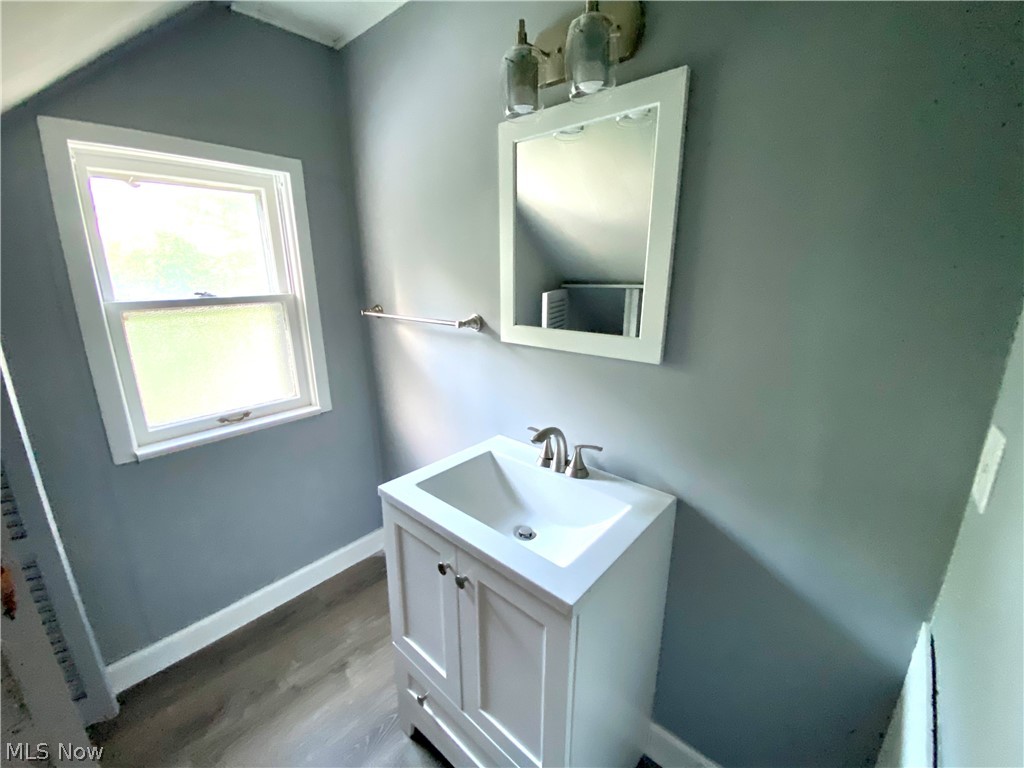 2206 Lorimer Road Cleveland, OH 44134 - Photo 22 of 27