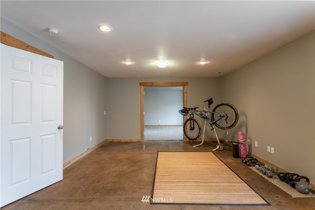 2805 Squilchuck Road Wenatchee, WA 98801 - Photo 20 of 34 a view of room with gym equipment