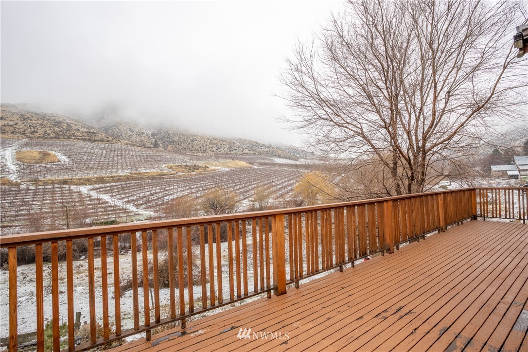 2805 Squilchuck Road Wenatchee, WA 98801 - Photo 30 of 34 a view of wooden deck with mountain view