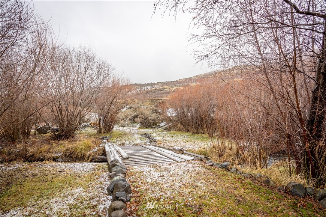 2805 Squilchuck Road Wenatchee, WA 98801 - Photo 34 of 34 a view of a road with a snow in the background