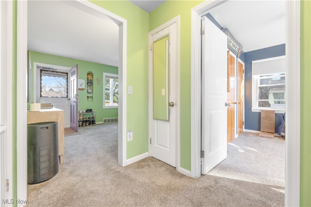 557 Hilliard Road Elyria, OH 44035 - Photo 11 of 38 Gallery Image 11