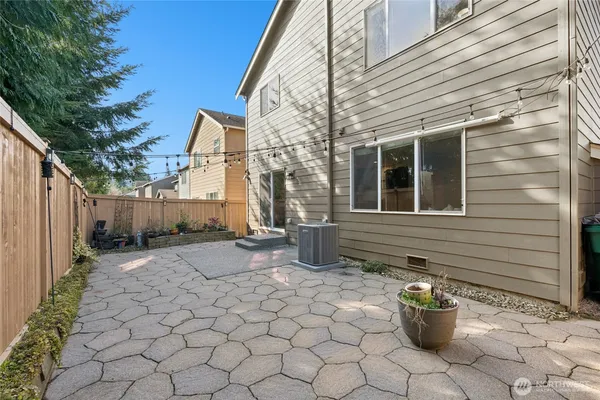 $1,200,000 | 18223 31st Avenue Southeast, Bothell, WA 98012