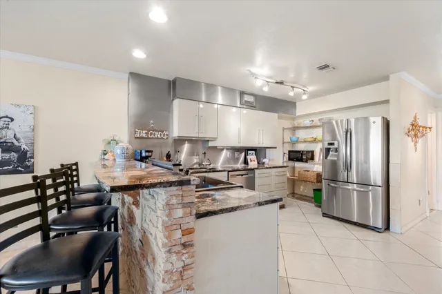 $3,200 | 3385 Coastal Highway, Unit 10, St. Augustine, FL 32084