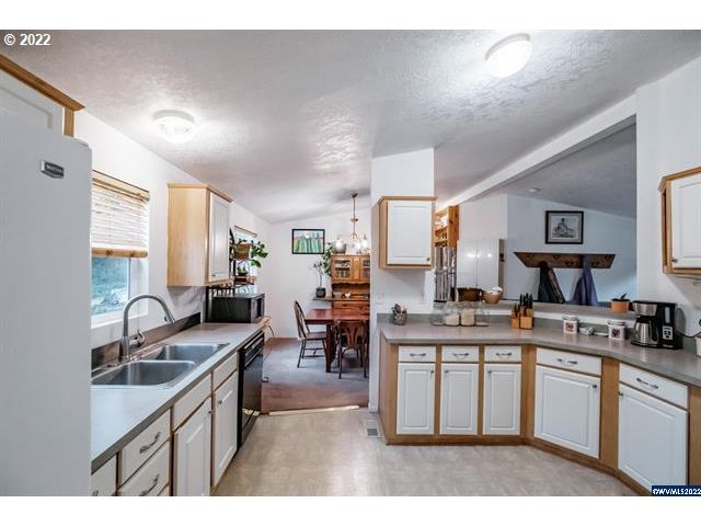 27654 Fern Ridge Road Sweet Home, OR 97386 - Photo 10 of 31 Gallery Image 10