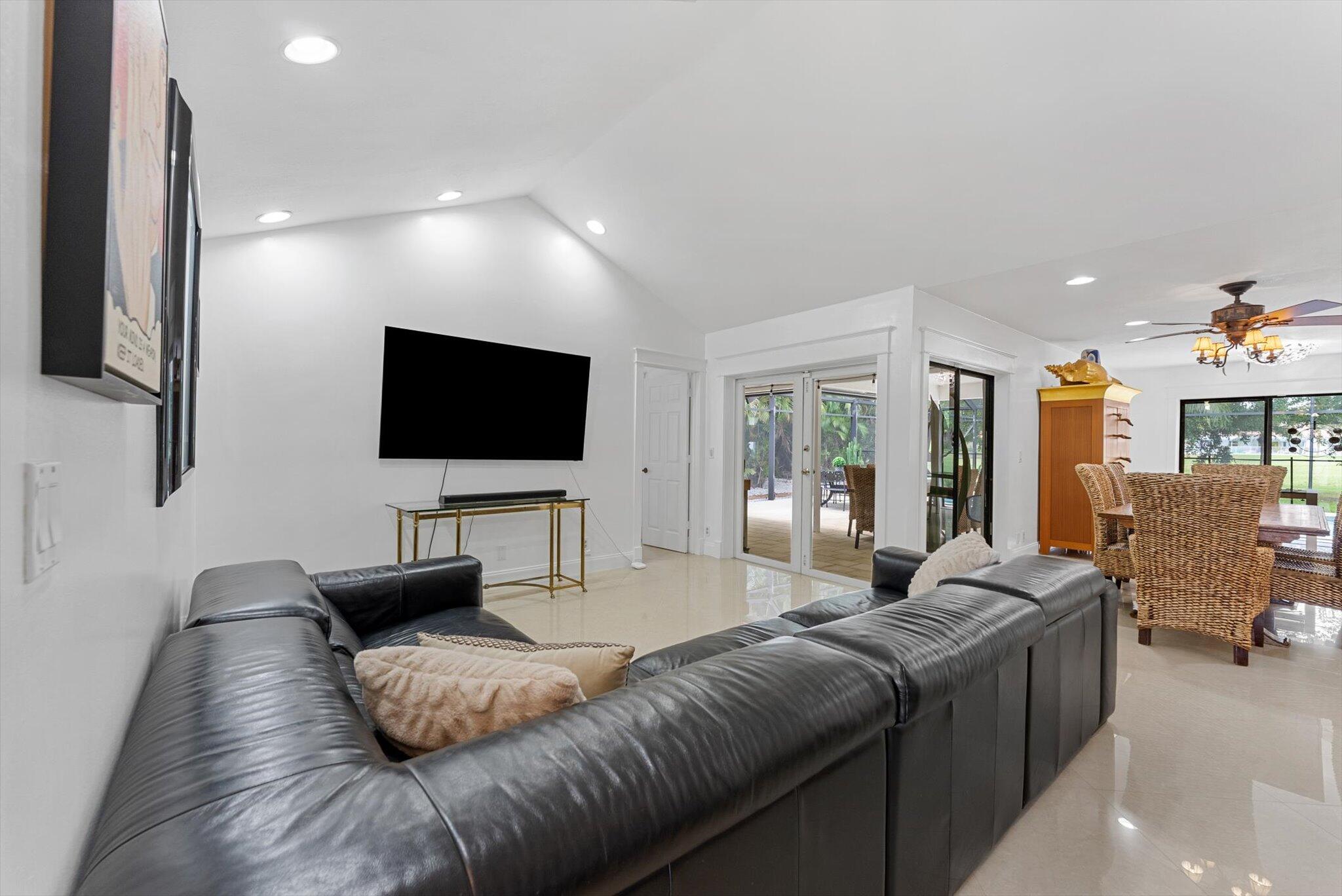 10167 Camelback Lane Boca Raton, FL 33498 - Photo 9 of 55 Family Room