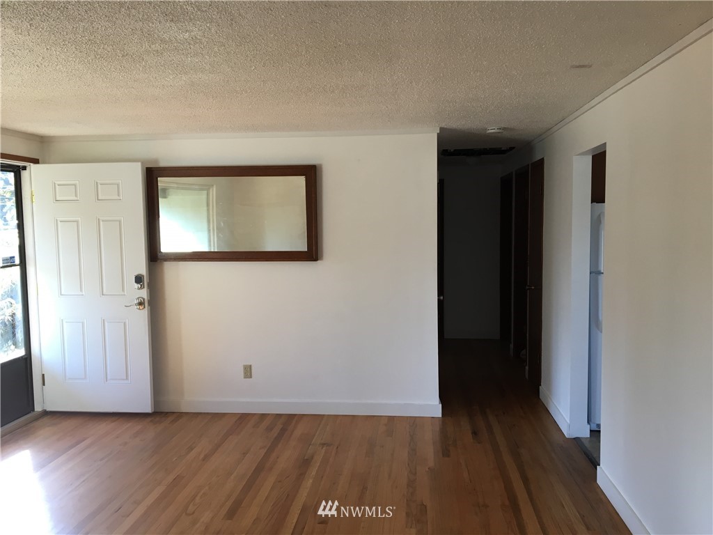 12016 Southeast 165th Street Renton, WA 98058 - Photo 10 of 11 Gallery Image 10