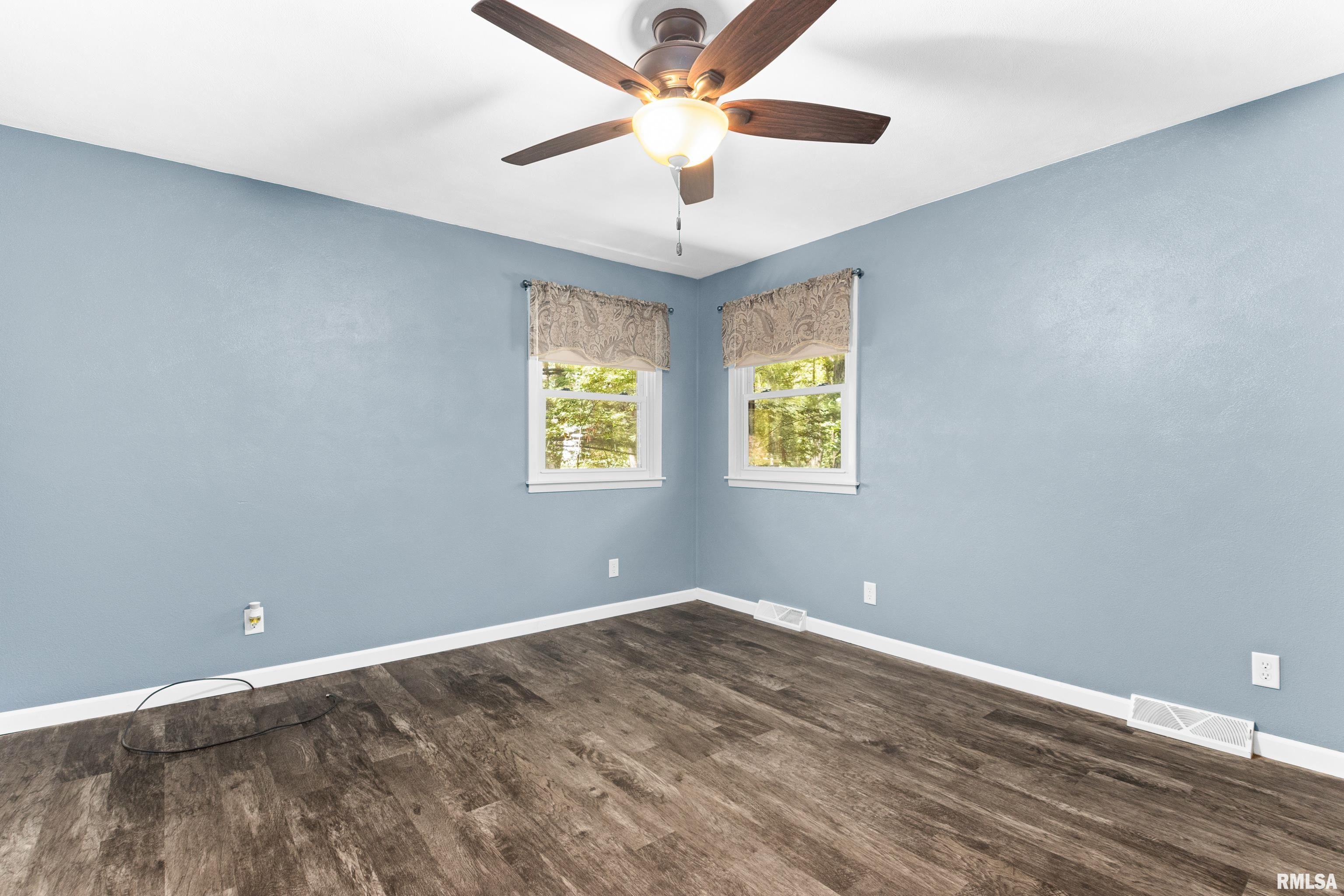 14736 East Natchez Point Canton, IL 61520 - Photo 32 of 43 Gallery Image 32