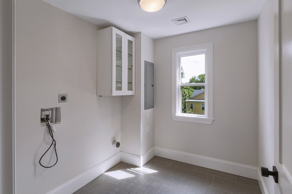 23 Russell Terrace, Unit 2 Arlington, MA 02474 - Photo 16 of 31