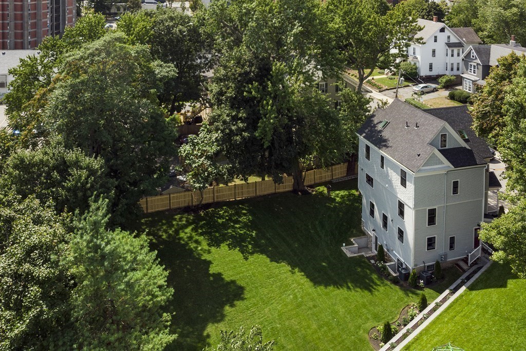 23 Russell Terrace, Unit 2 Arlington, MA 02474 - Photo 27 of 31