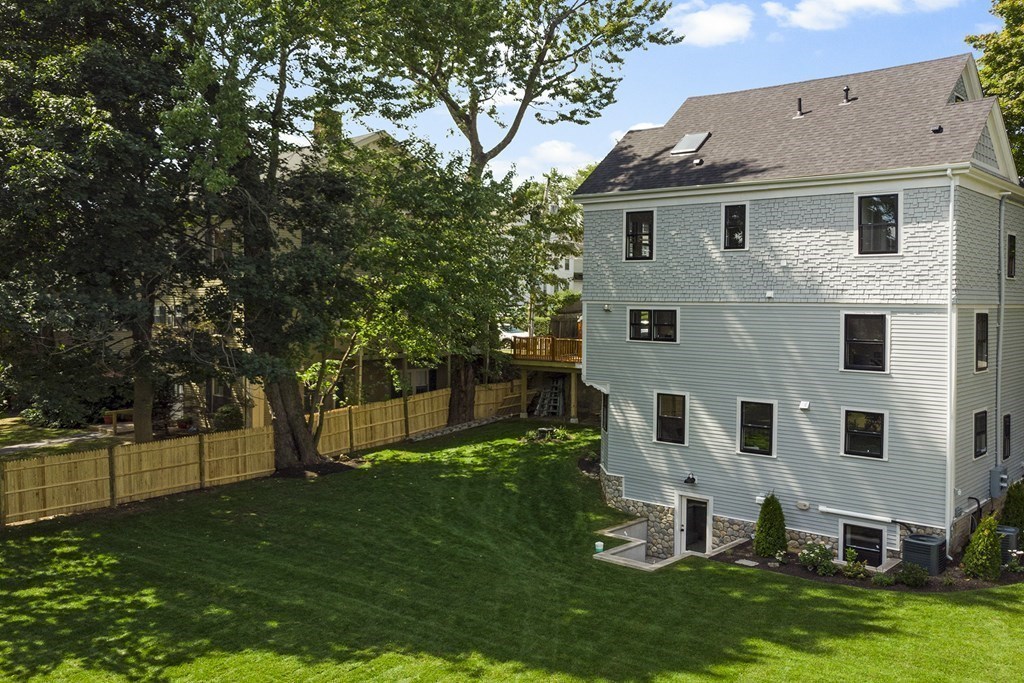 23 Russell Terrace, Unit 2 Arlington, MA 02474 - Photo 31 of 31