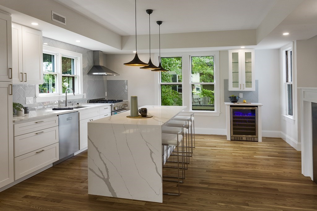 23 Russell Terrace, Unit 2 Arlington, MA 02474 - Photo 8 of 31