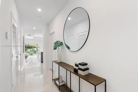 $670,000 | 1537 Northwest 94th Way, Unit 5, Coral Springs, FL 33071