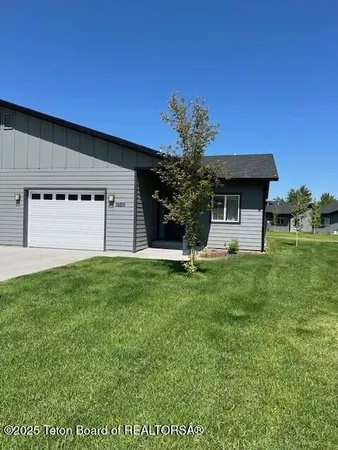 $519,000 | 275 River Circle, Unit 2, Alpine, WY 83128