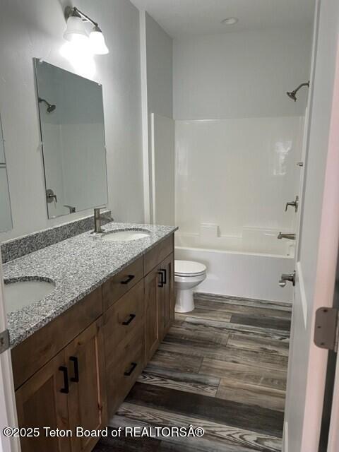 275 River Circle, Unit 2 Alpine, WY 83128 - Photo 5 of 7 Master bath - double sinks