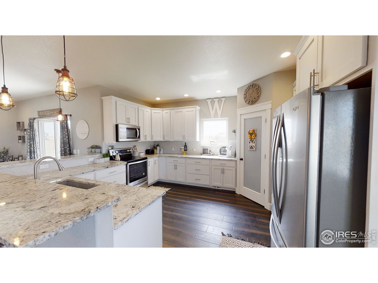 7648 P 3 Road Wiggins, CO 80654 - Photo 10 of 28 Kitchen