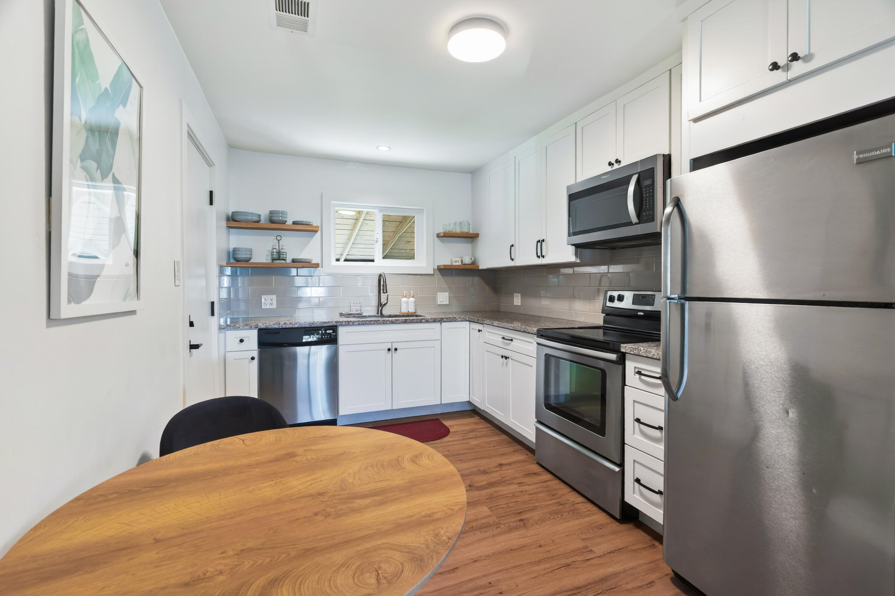 1005 Gold Street Redding, CA 96001 - Photo 11 of 26 Kitchen
