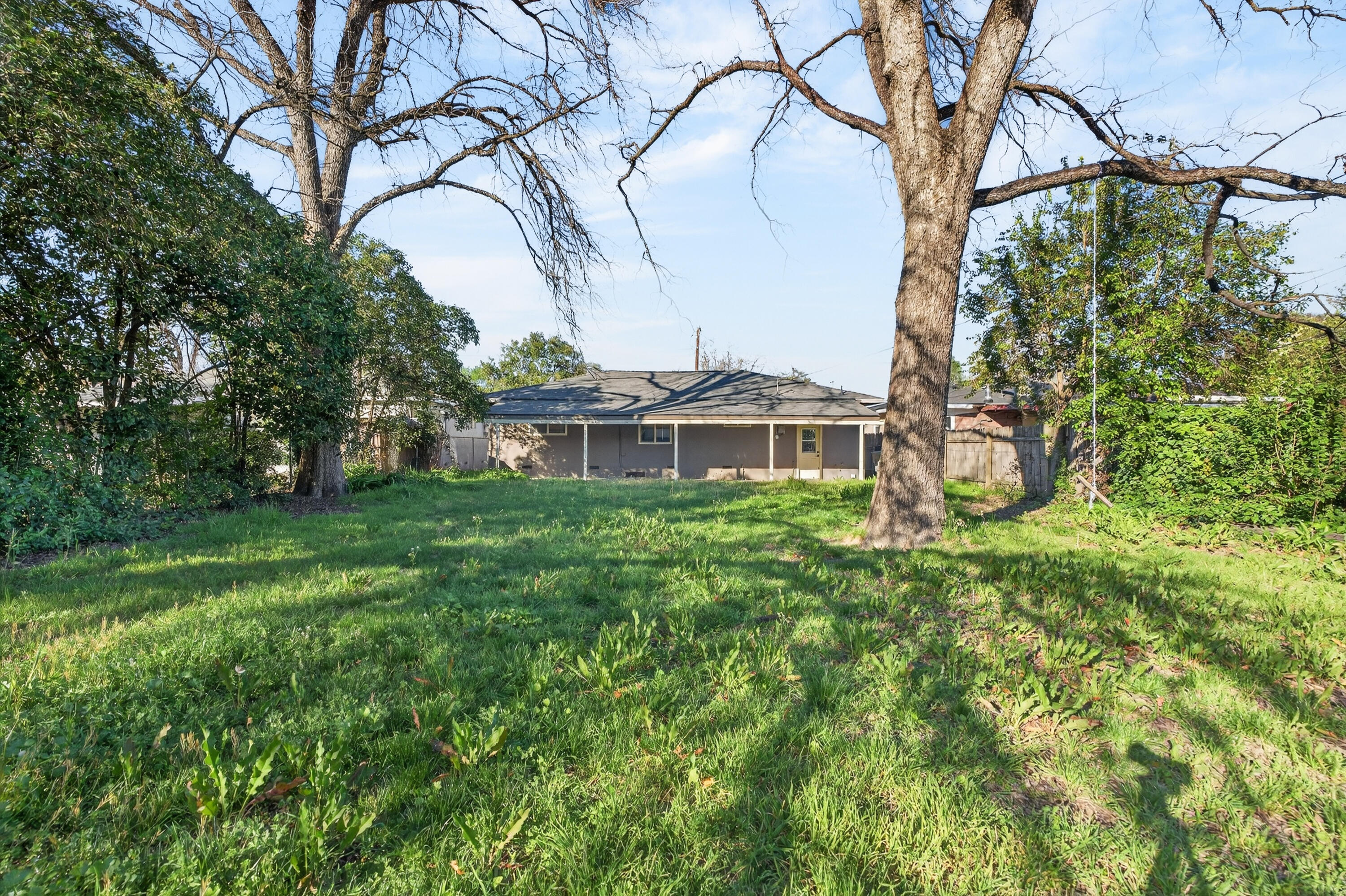 1005 Gold Street Redding, CA 96001 - Photo 24 of 26 Backyard
