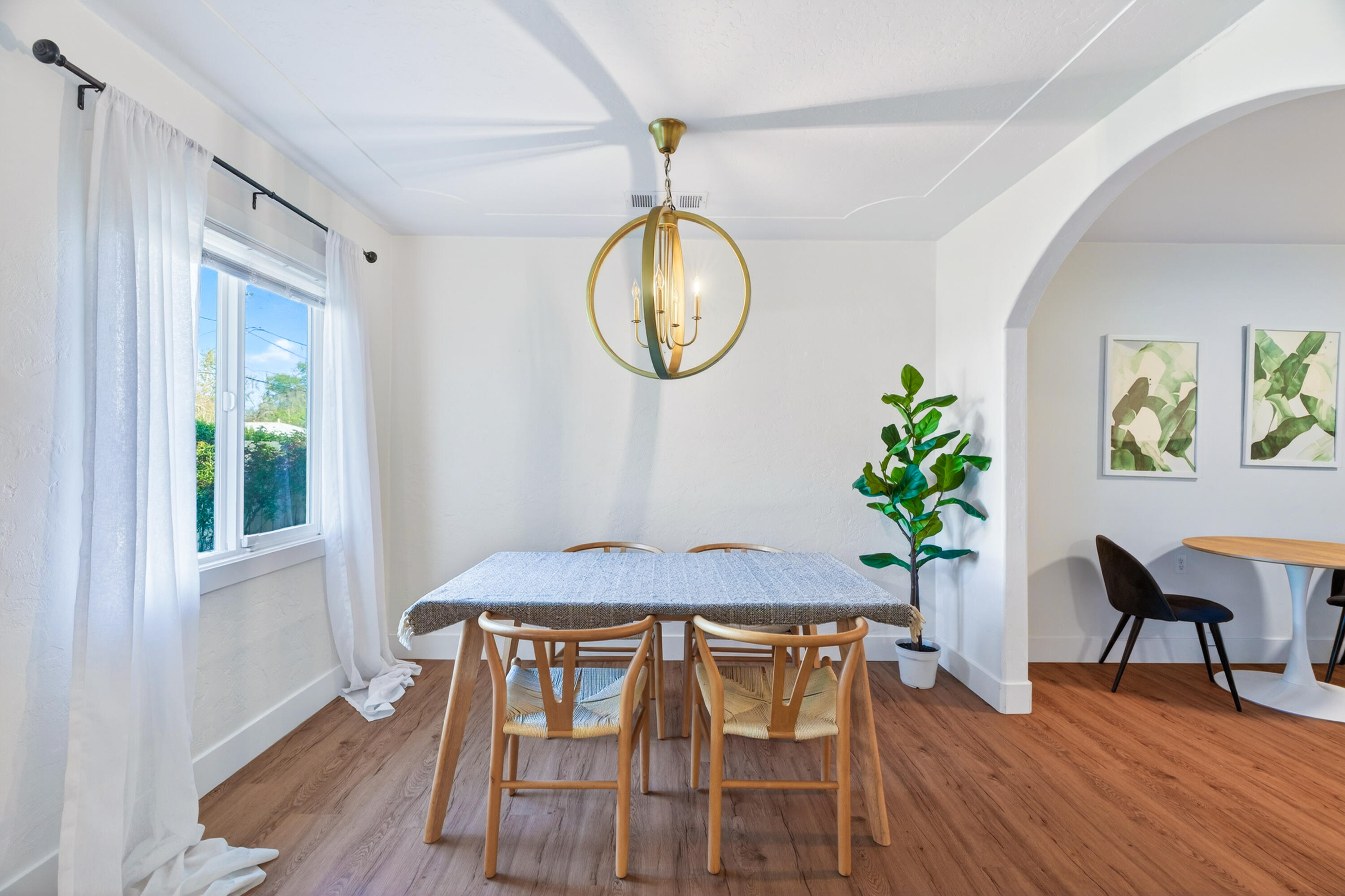 1005 Gold Street Redding, CA 96001 - Photo 7 of 26 Dining Area