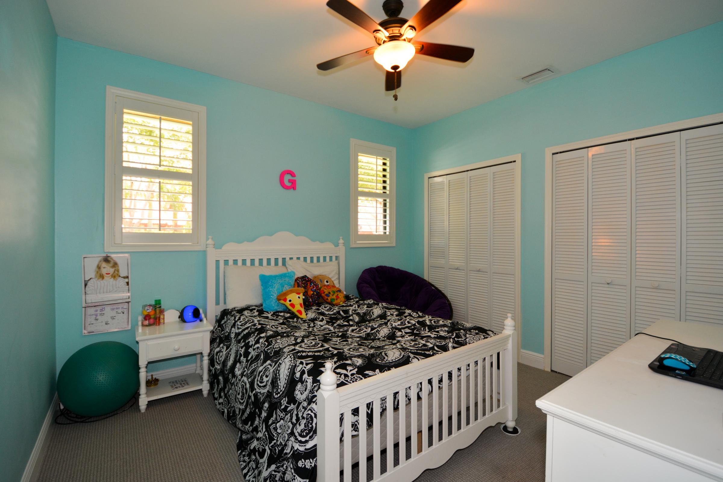 4405 Northwest 28th Avenue Boca Raton, FL 33434 - Photo 23 of 41 12_FVBPW8_still_3br