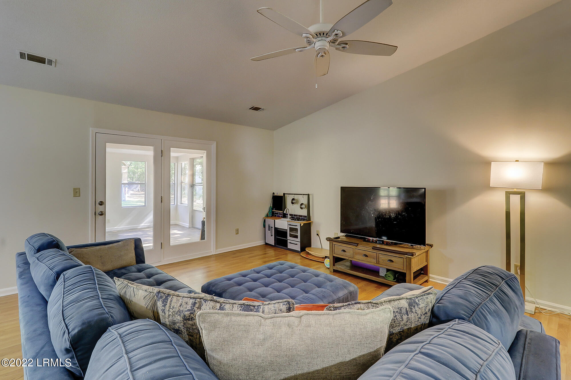 12 Buck Road Beaufort, SC 29907 - Photo 9 of 26 933E8DEA-78F6-41F7-A2F5-78A899BDB3F1