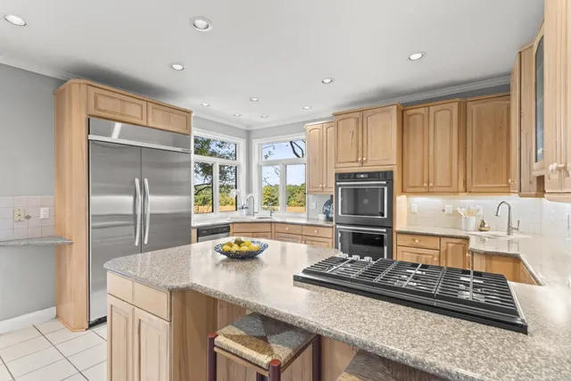 $565,000 | 414 Clearview Court, Janesville, WI 53548