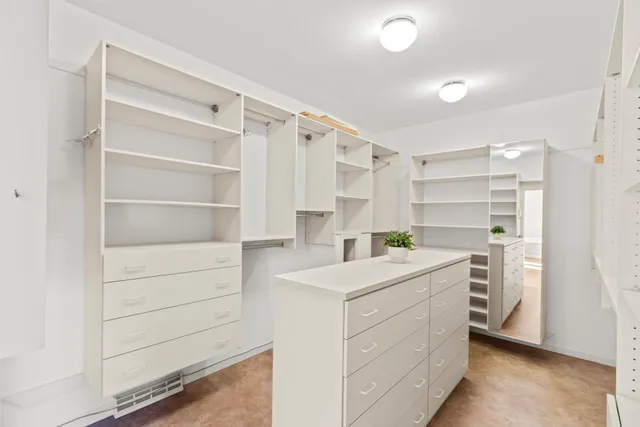 $565,000 | 414 Clearview Court, Janesville, WI 53548