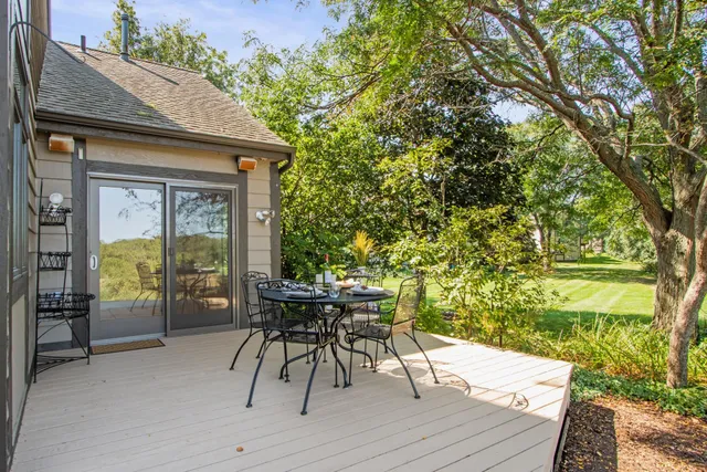 $565,000 | 414 Clearview Court, Janesville, WI 53548