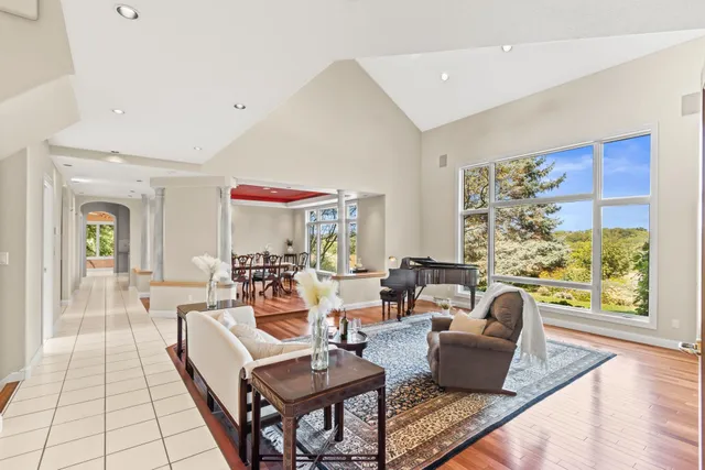 $565,000 | 414 Clearview Court, Janesville, WI 53548