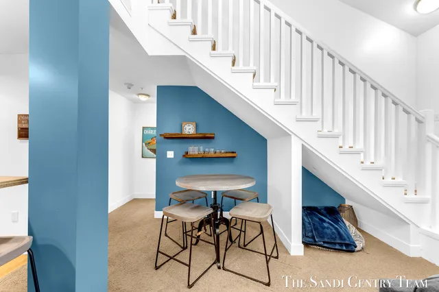 $379,900 | 529 Miller Drive, Unit 305, Grand Haven, MI 49417