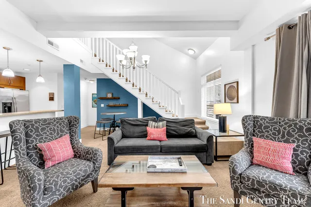 $379,900 | 529 Miller Drive, Unit 305, Grand Haven, MI 49417