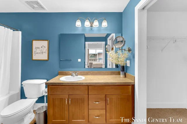 $379,900 | 529 Miller Drive, Unit 305, Grand Haven, MI 49417